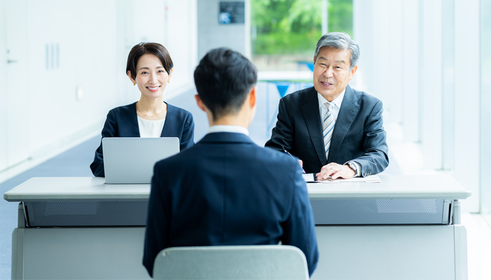 人事評価エラーとは?7つの発生原因や引き起こす問題、防ぐための対策をわかりやすくご紹介