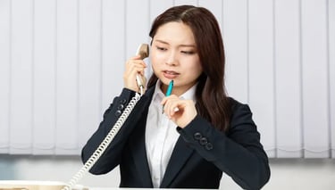 カスタマーハラスメントとは？具体的なカスハラの事例と企業が取るべき対策について