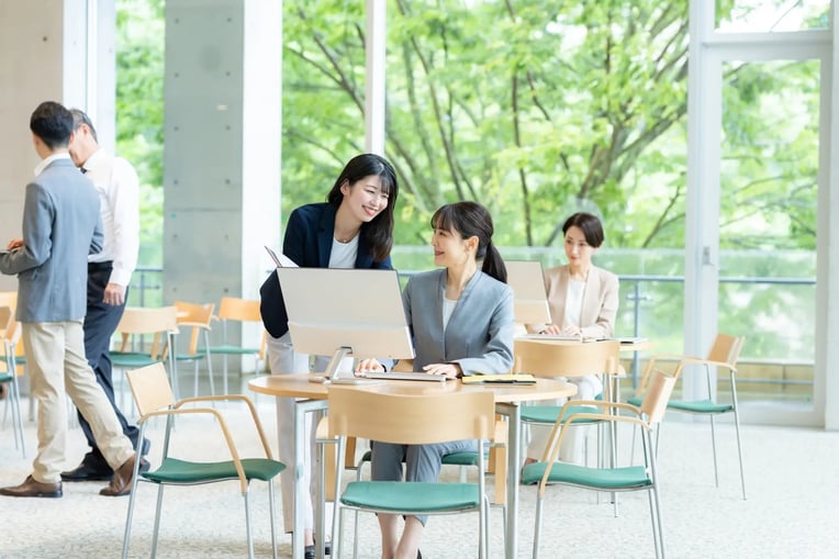 ハイブリッドワークとは