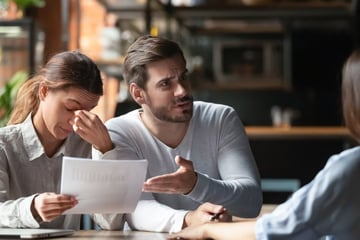 人事評価に不満を持つ従業員が増加。退職や休職を防ぐための対処法