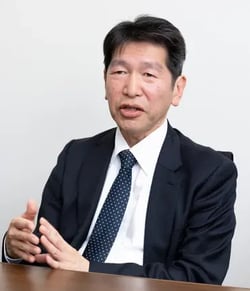 鳥井 克俊 氏